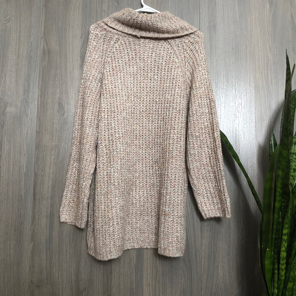 Crocheted Tunic Sweater - Picture 9 of 9